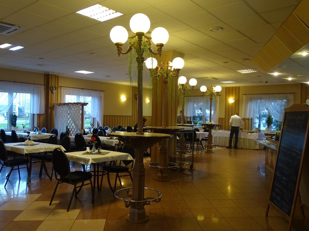 Motel 2000 Stęszew Eksteriør billede