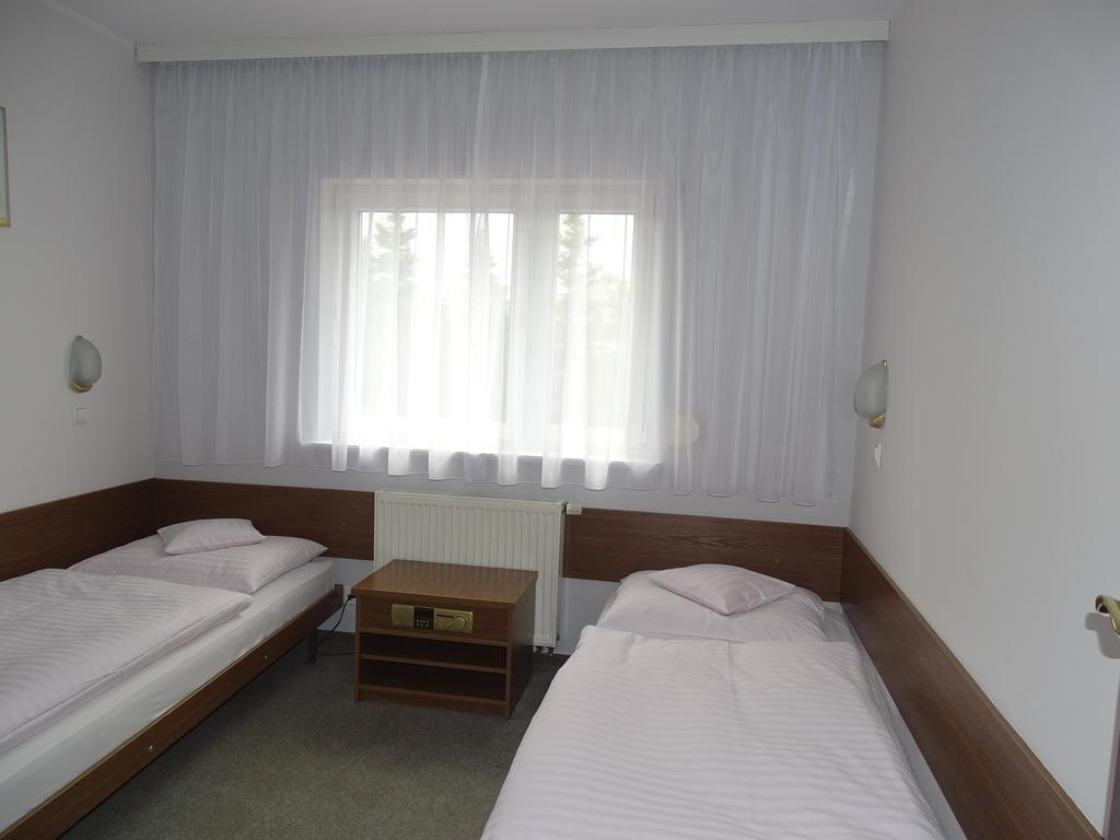 Motel 2000 Stęszew Eksteriør billede