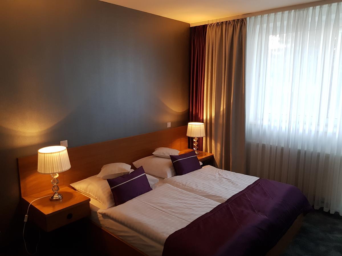 Motel 2000 Stęszew Eksteriør billede